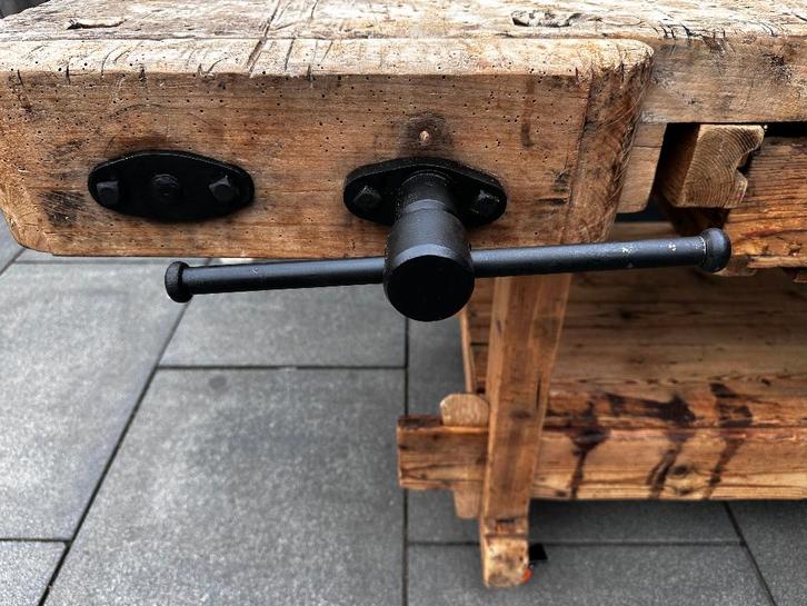 Mooie 150 jaar oude gerestaureerde werkbank., Doe-het-zelf en Verbouw, Werkbanken, Gebruikt, 170 cm of meer, Bankschroef, Ophalen