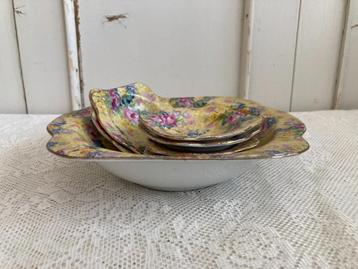 Brocante porseleinen pindastel / Mille Fleurs beschikbaar voor biedingen