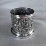 zwaar verzilverd lepelvaasje van Douwe Egberts, Ophalen