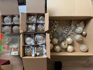 Kerstboom decoratie champagnegoud beschikbaar voor biedingen