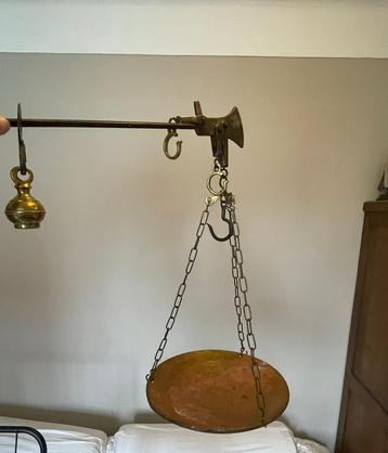 Koperen hangweegschaal, leuk voor in keuken beschikbaar voor biedingen