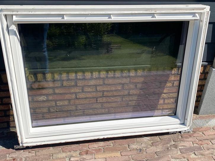 VELUX 98x134 wit dakraam tuimelraam zolderraam kantelraam, Doe-het-zelf en Verbouw, Glas en Ramen, Gebruikt, Dakraam, 80 tot 120 cm