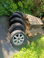 Setje winterbanden op stalen velg en reserve wiel, Auto diversen, Autosport-onderdelen, Ophalen, Zo goed als nieuw