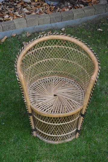 Vintage stoeltje van rotan/ riet boho stijl voor pop of beer beschikbaar voor biedingen