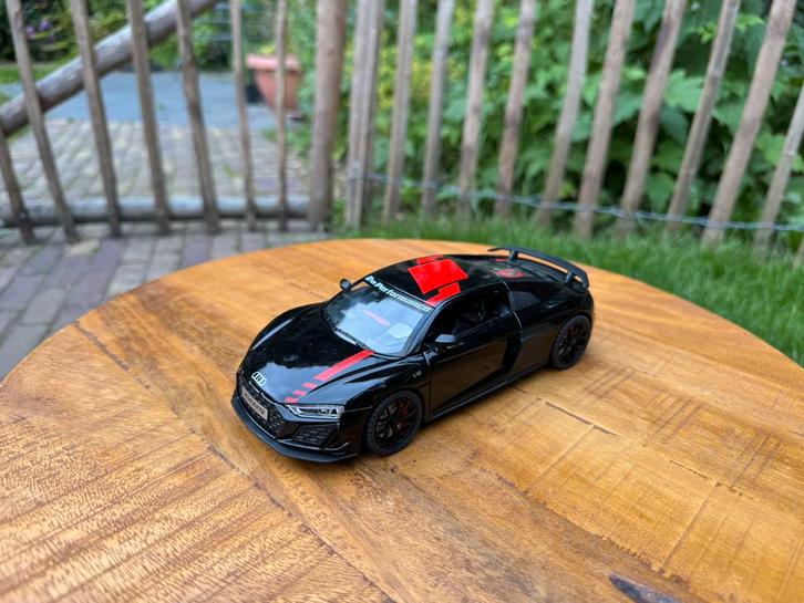 Audi R8 modelauto schaal 1:24, Hobby en Vrije tijd, Modelauto's | 1:24, Zo goed als nieuw, Ophalen of Verzenden