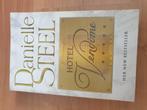 Danielle steel - hotel vendome, Ophalen of Verzenden, Gelezen
