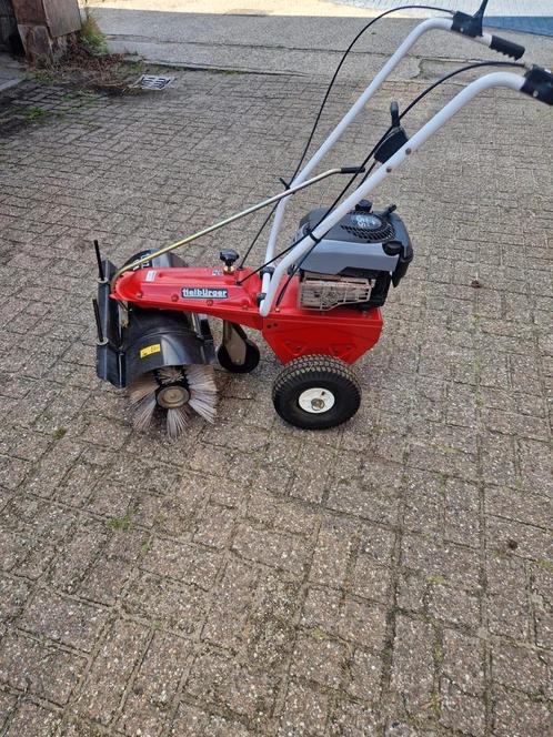 Tielburger Veegmachine met accessoires, Tuin en Terras, Veegmachines, Gebruikt, Ophalen