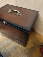 SCHOENPOETSKIST BOMBAY KERSENHOUT, MET INHOUD ZGAN!, Ophalen, Zo goed als nieuw