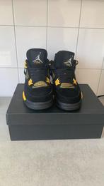 jordan 4, Ophalen of Verzenden, Zo goed als nieuw, Schoenen