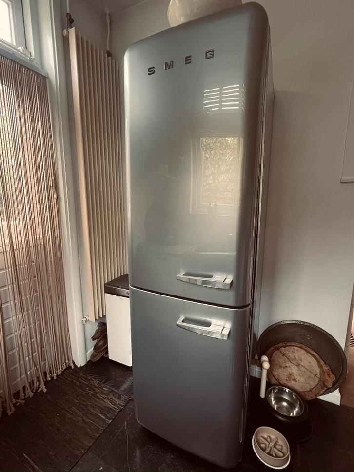 Smeg FAB32RSV6 vrijstaande koelkast retro jaren 50 in zilver, Witgoed en Apparatuur, Koelkasten en IJskasten, Gebruikt, Met vriesvak
