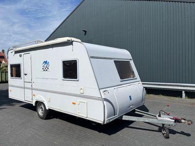 Knaus Sport 450 FU (bj 2004), Caravans en Kamperen, Caravans, Bedrijf, 750 - 1000 kg, Knaus, Airco, Luifel