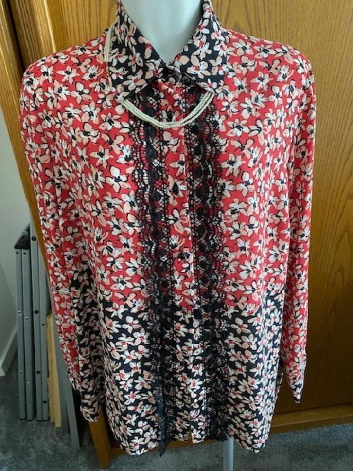 Caroline Biss blouse met kant in zwart, wit en rood maat 44, Kleding | Dames, Blouses en Tunieken, Zo goed als nieuw, Maat 42/44 (L)