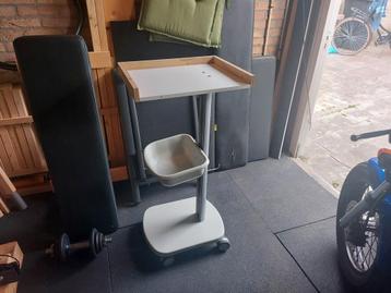 Gereedschapwagen beschikbaar voor biedingen