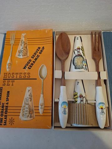 Sla bestek & peper & zoutstel - jaren 70 in originele doos beschikbaar voor biedingen