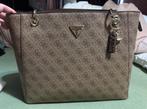 Leuke originele Guess shopper Noelle tas, Sieraden, Tassen en Uiterlijk, Tassen | Damestassen, Ophalen, Nieuw, Bruin, Shopper