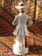 Mooi oud beeldje uit Engeland van jongen met een luit 20 cm., Antiek en Kunst, Ophalen of Verzenden