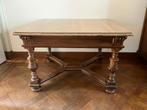 Fraaie massief houten tafel 121 x 110,5 cm, Ophalen