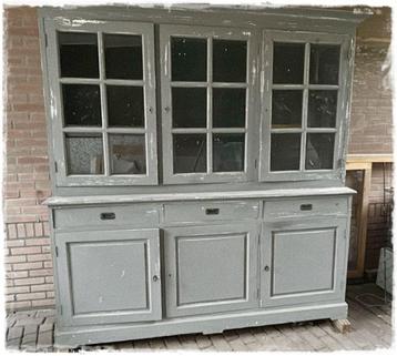 brocante kast bijna 2 m breed x 2.10 m. h grijs oude look beschikbaar voor biedingen