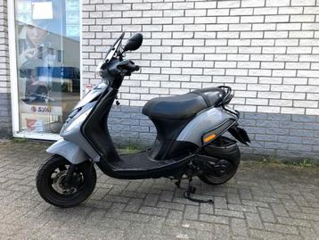 7x PIAGGIO ZIP SP LINE 2-TAKT NARDO EN MAT ZWART 50CC 50CC beschikbaar voor biedingen
