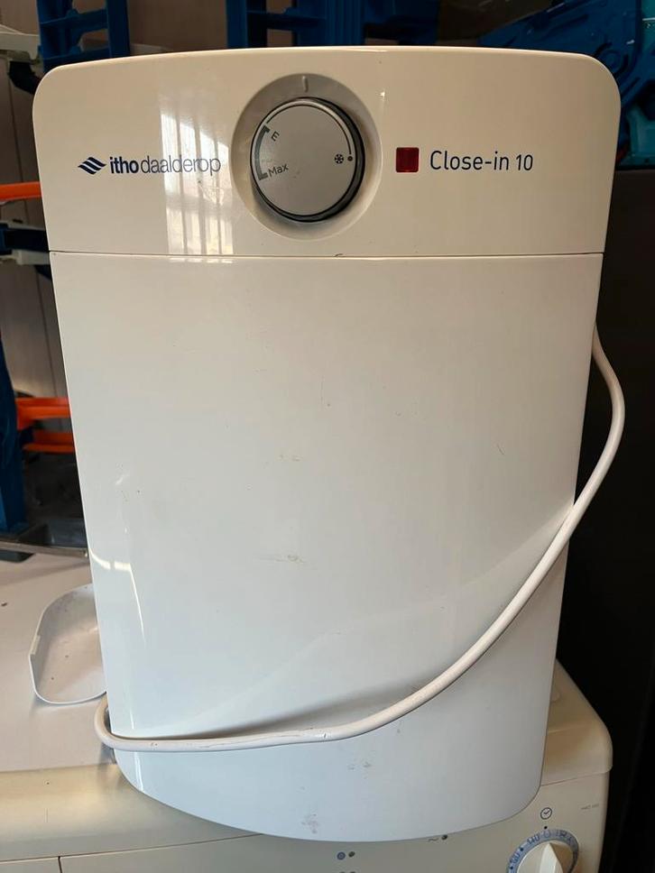 Itho Daalderop Close-in 10 Boiler - Perfect voor Keuken!, Doe-het-zelf en Verbouw, Geisers en Boilers, Gebruikt, Boiler, Minder dan 20 liter