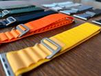 VEEL kleuren Alpine bandjes Apple Watch, Ophalen of Verzenden, Zo goed als nieuw, Bandje