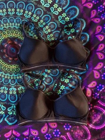2 zwarte sport bh's 85C nu voor 18€ beschikbaar voor biedingen