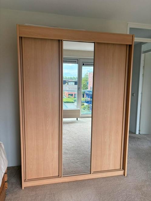 Kledingkast, Huis en Inrichting, Kasten | Kledingkasten, Zo goed als nieuw, 200 cm of meer, 50 tot 75 cm, Ophalen