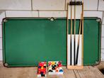 Houten Pooltafel met keuen + biljard- en poolballen, Ophalen, Zo goed als nieuw, Pooltafel