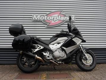 HONDA VFR 800 X CROSSRUNNER ABS (bj 2011) beschikbaar voor biedingen
