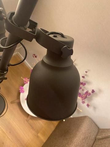 Stalamp met 3 verstelbare lampen beschikbaar voor biedingen