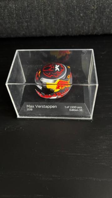 Max Verstappen 1:8 Edition 33 helm seizoen 2018 beschikbaar voor biedingen