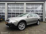 Skoda Octavia Combi 2.0 TDI Scout 4X4, Gebruikt, 4 cilinders, 1505 kg, Beige
