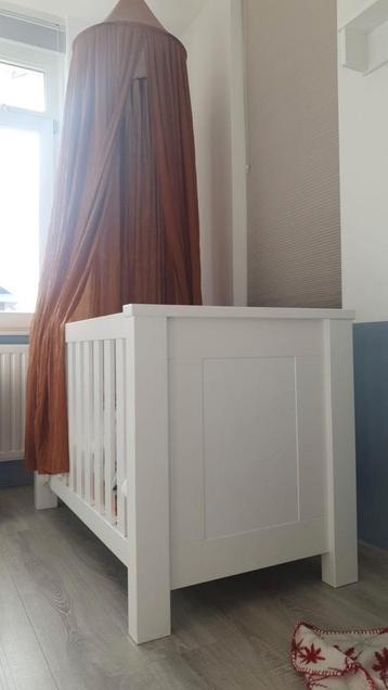 Complete babykamer.  beschikbaar voor biedingen