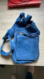 Suede cross body tas, Sieraden, Tassen en Uiterlijk, Tassen | Reistassen en Weekendtassen, Nieuw, Ophalen of Verzenden