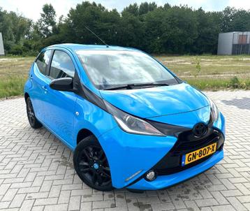 Toyota Aygo 2015 Blauw Airco Camera Bluetooth Elektr-Pakket beschikbaar voor biedingen