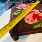 Vintage Brocante Voetenbankje met Bloemen, Huis en Inrichting, Ophalen