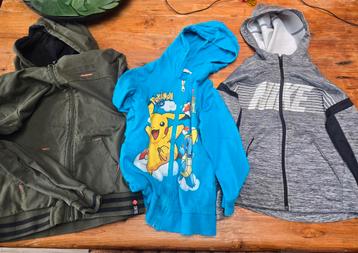 3 Mooie Vesten. Nike, Pokemon, Skurk. 122- 146 beschikbaar voor biedingen