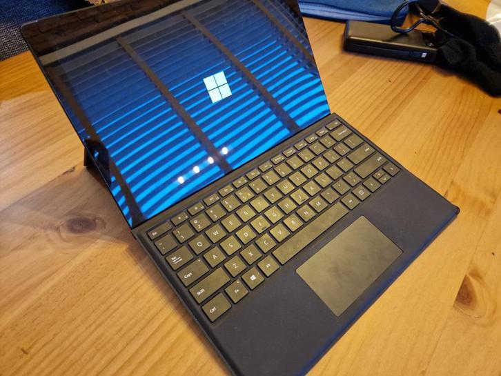 Microsoft Surface Pro 7 - i7 - 16GB - 256GB SSD - Incl lader, Computers en Software, Windows Laptops, Gebruikt, 13 inch, SSD, Minder dan 2 Ghz