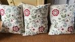 3 kussens en lamp, Huis en Inrichting, Woonaccessoires | Kussens, Ophalen of Verzenden, Zo goed als nieuw, Rechthoekig