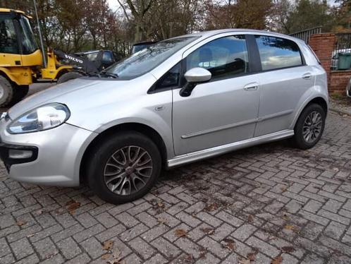 Fiat Punto 1.3 diesel bj 2010 5 deurs motorschade voor demon, Auto-onderdelen, Overige Auto-onderdelen, Fiat, Gebruikt, Ophalen of Verzenden