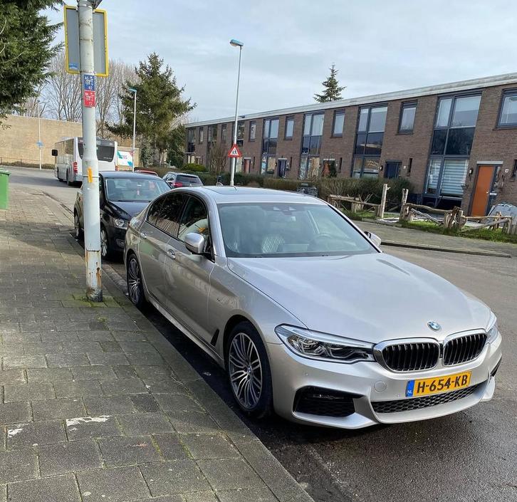 BMW 5-Serie 530i 252pk Aut. 2020 Grijs, Auto's, BMW, Particulier, 5-Serie, Benzine, Sedan, Automaat, Origineel Nederlands, Zilver of Grijs
