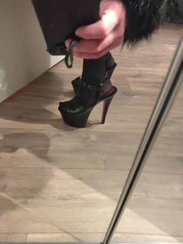pleaser 18cm hak maat 40 beschikbaar voor biedingen