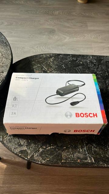 Fietsaccu - Bosch - compact charger OPHALEN beschikbaar voor biedingen