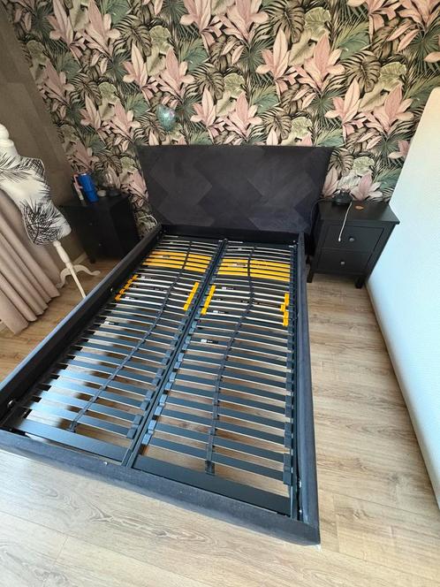 Bed 140x200, Huis en Inrichting, Slaapkamer | Bedden, Zo goed als nieuw, Twijfelaar, 140 cm, 200 cm, Hout, Ophalen