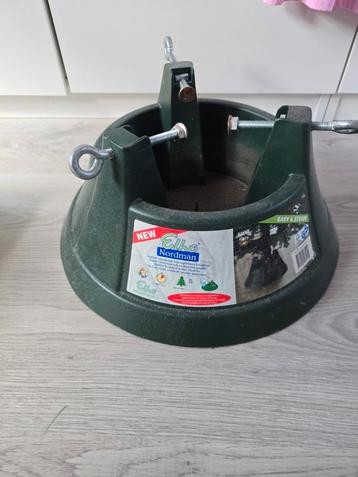 Kerstboom standaard  beschikbaar voor biedingen