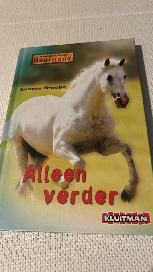 Lauren Brooke - Alleen verder, Boeken, Kinderboeken | Jeugd | 10 tot 12 jaar, Zo goed als nieuw, Ophalen of Verzenden