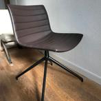 ZGAN IZGS Arper Catifa 53 design fauteuil stoel bruin leer, Ophalen, Bruin, Leer, Zo goed als nieuw