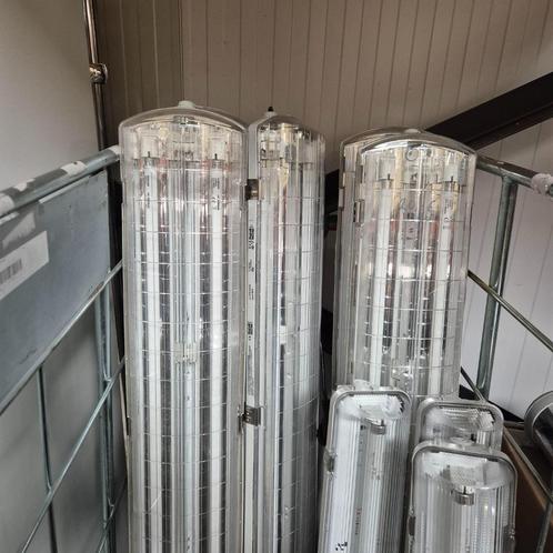 5x spatwaterdichte dubbele TL armaturen 2x35 watt 150 cm, Huis en Inrichting, Lampen | Plafondlampen, Ophalen of Verzenden