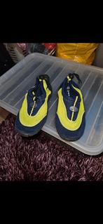 Te koop zwemschoenen waterschoentjes maat 34, Ophalen of Verzenden, Zwemschoenen