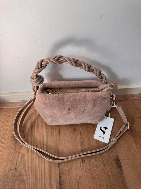 Shoeby handtas/crossbody tas fluffy zandkleur, Sieraden, Tassen en Uiterlijk, Tassen | Schoudertassen, Nieuw, Overige merken, Beige